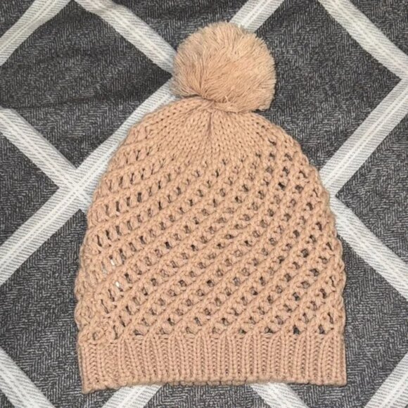 Winter Clothing Bundle (3 Items - Scarf, Gloves, Hat) - Picture 10 of 10